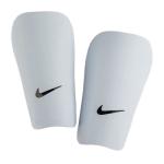 Футбольные щитки