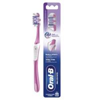 Зубна щітка Oral-B Pro 3D White Відбілювання Середньої жорсткості 1 ш Фото