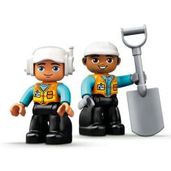 Конструктор LEGO Вантажівка і гусеничний екскаватор Фото 2