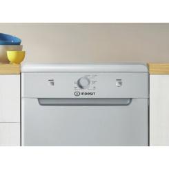 Посудомоечная машина Indesit DSCFE1B10SRU Фото 3
