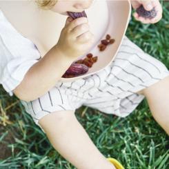 Нагрудничек MinikOiOi силиконовый 100% BASICS - Mineral Blue Фото 5