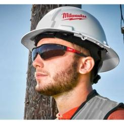 Защитные очки Milwaukee затемненные Фото 6