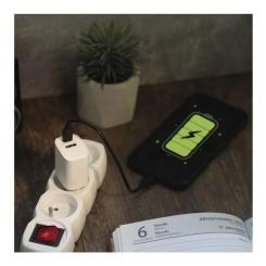 Зарядное устройство EMOS V02B15 1xUSB-A + 1xUSB-C 15W GaN Фото 10