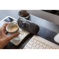 Кофеварка кемпинговая Wacaco Nanopresso з чохлом сіра Фото 6
