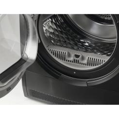 Сушильная машина Electrolux EW7D495UDU Фото 9