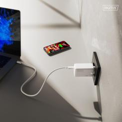 Зарядное устройство Digitus 2xUSB-C + 1xUSB 67W GaN Фото 6