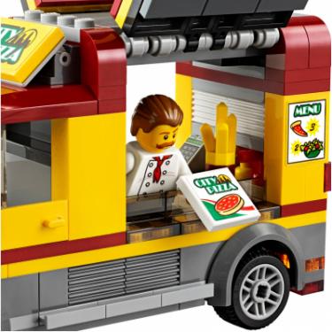 Конструктор LEGO City Фургон-пиццерия Фото 3