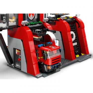 Конструктор LEGO City Пожежне депо з пожежною машиною 843 деталей Фото 4